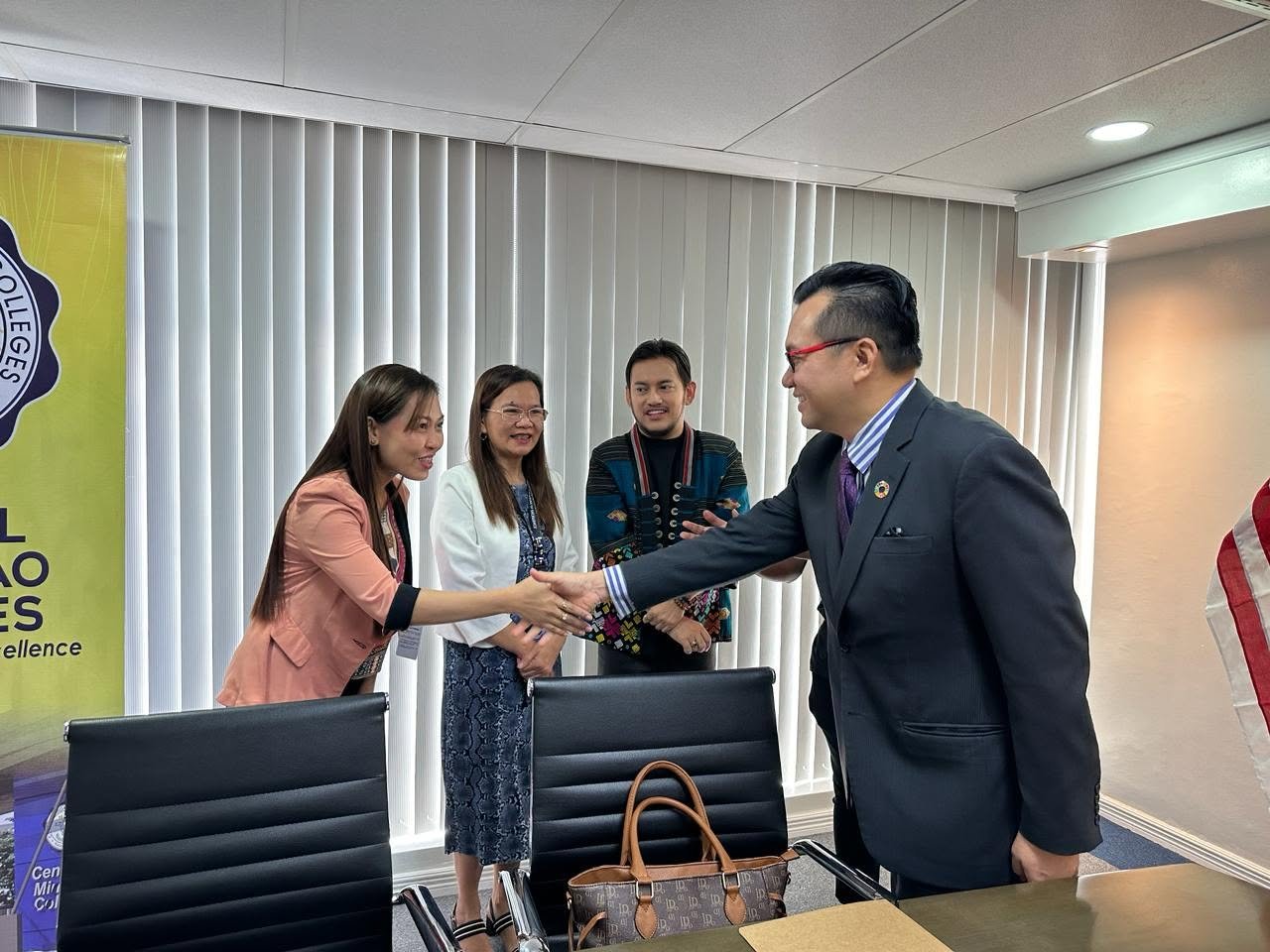 𝐄𝐱𝐩𝐥𝐨𝐫𝐢𝐧𝐠 𝐆𝐥𝐨𝐛𝐚𝐥 𝐎𝐩𝐩𝐨𝐫𝐭𝐮𝐧𝐢𝐭𝐢𝐞𝐬: 𝐂𝐌𝐂 𝐆𝐒𝐄 𝐄𝐧𝐠𝐚𝐠𝐞𝐬 𝐰𝐢𝐭𝐡 𝐌𝐚𝐥𝐚𝐲𝐬𝐢𝐚𝐧 𝐂𝐨𝐧𝐬𝐮𝐥𝐚𝐭𝐞 𝐟𝐨𝐫 𝐌𝐀𝐄𝐃 𝐒𝐭𝐮𝐝𝐞𝐧𝐭𝐬' 𝐅𝐁𝐄𝐋 𝐏𝐫𝐨𝐠𝐫𝐚𝐦 — photo 6