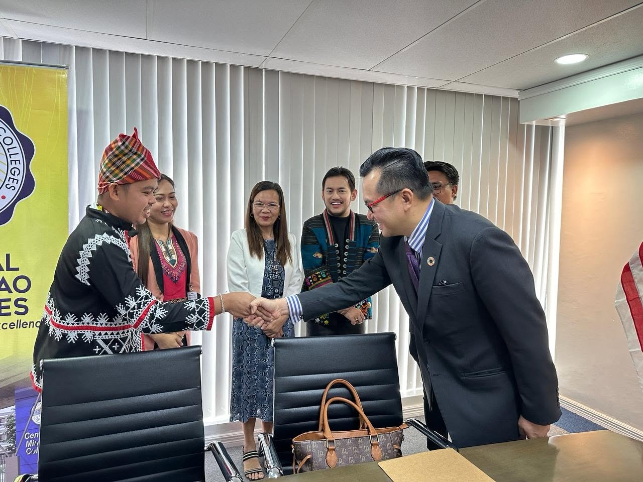 𝐄𝐱𝐩𝐥𝐨𝐫𝐢𝐧𝐠 𝐆𝐥𝐨𝐛𝐚𝐥 𝐎𝐩𝐩𝐨𝐫𝐭𝐮𝐧𝐢𝐭𝐢𝐞𝐬: 𝐂𝐌𝐂 𝐆𝐒𝐄 𝐄𝐧𝐠𝐚𝐠𝐞𝐬 𝐰𝐢𝐭𝐡 𝐌𝐚𝐥𝐚𝐲𝐬𝐢𝐚𝐧 𝐂𝐨𝐧𝐬𝐮𝐥𝐚𝐭𝐞 𝐟𝐨𝐫 𝐌𝐀𝐄𝐃 𝐒𝐭𝐮𝐝𝐞𝐧𝐭𝐬' 𝐅𝐁𝐄𝐋 𝐏𝐫𝐨𝐠𝐫𝐚𝐦 — photo 7