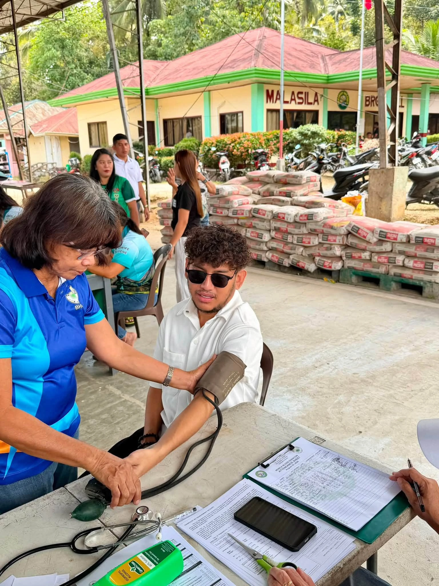 CMC MBA Scholars Advance Humanitarian Service Through Serbisyong Totoo — photo 2